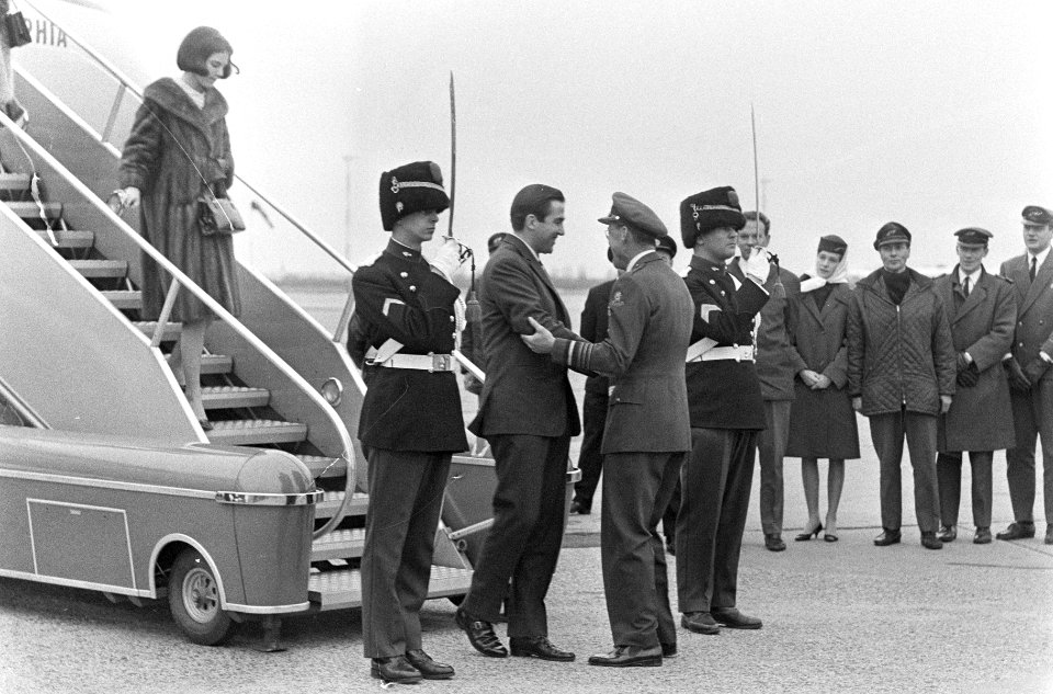 Aankomst Grieks Koninklijk paar op Schiphol, Bestanddeelnr 918-8598