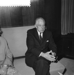 Aankomst van de heer Paul Hoffman , directeur van het Speciaal Fonds van de UNO, Bestanddeelnr 911-2004