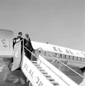 Aankomst van de Oegandese premier Milton Obote per Boeing 720 B van luchtvaartma, Bestanddeelnr 255-3126