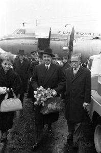 Aankomst van de Oostenrijkste troonpretendent uit Munchen op Schiphol, Otto van , Bestanddeelnr 912-0729