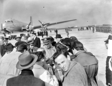 Aankomst generaal Omar N. Bradley op Schiphol, Bestanddeelnr 903-8795