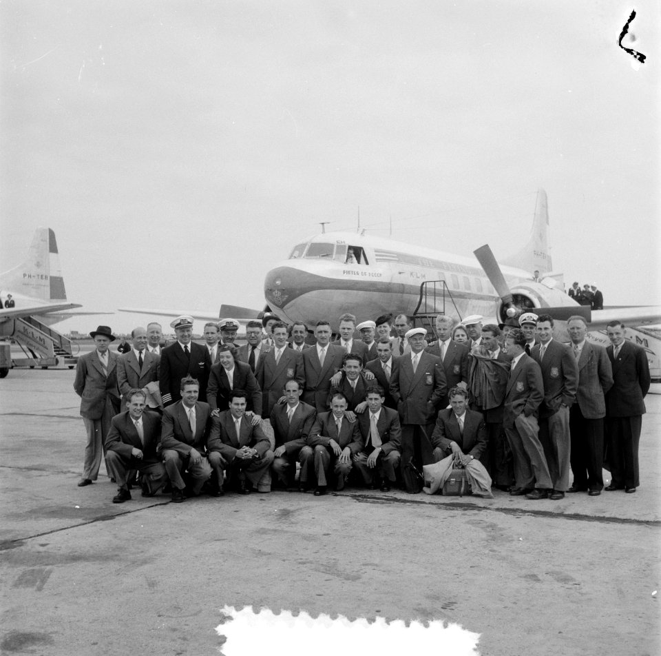 Aankomst Nederlands hockeyteam in Helsinki, Bestanddeelnr 905-2151
