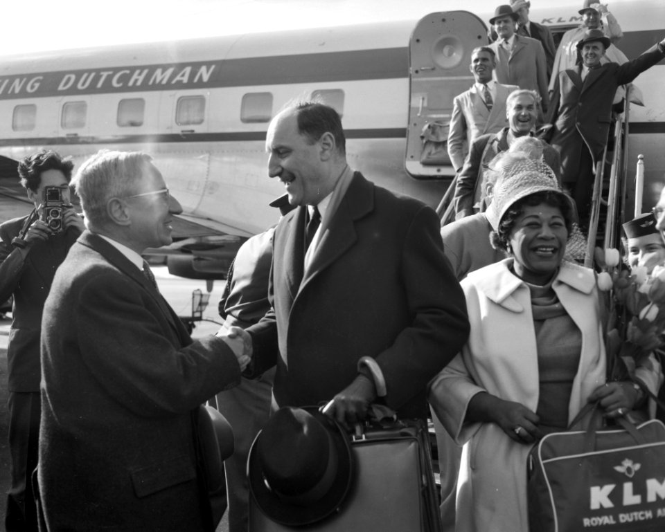 Aankomst minister van Buitenlandse Zaken mr. J. M. A. H. Luns op Schiphol, Minis, Bestanddeelnr 910-2896