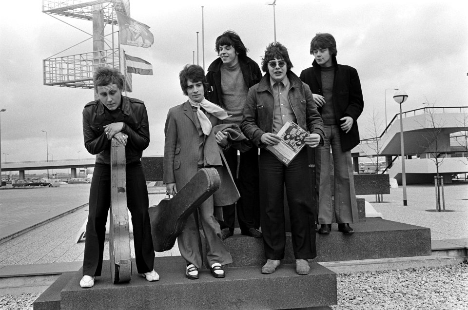 Aankomst Engelse beatgroep The Love Affair op Schiphol, Bestanddeelnr 921-1872