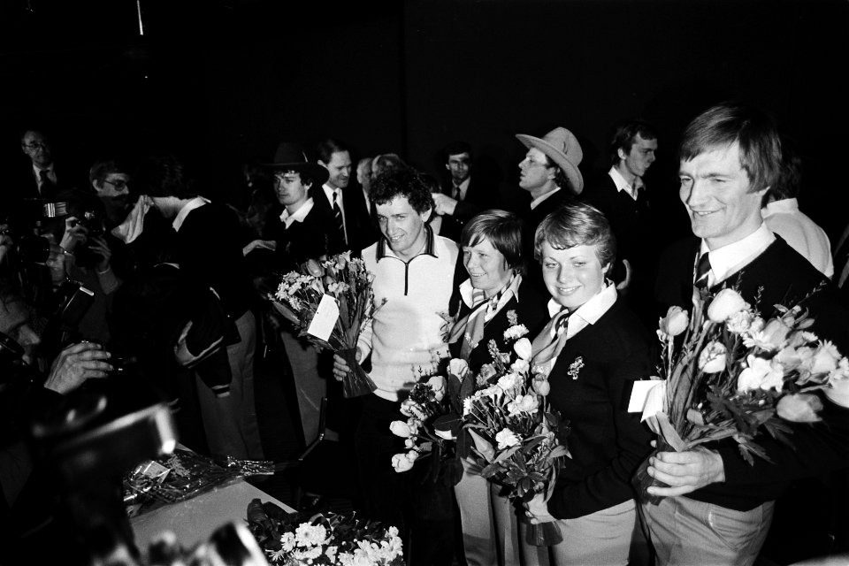 Aankomst Nede Olympische Schaatsploeg op Schiphol Lake Placid met Eric Heiden , Bestanddeelnr 930-6885
