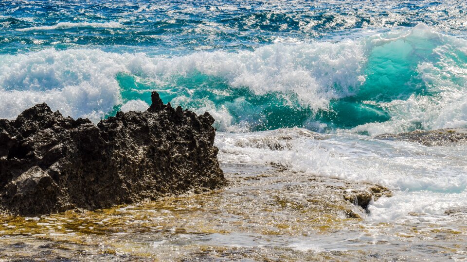 Foam spray sea photo