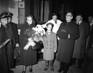 Aankomst nieuwe commandant Leger des Heils in Nederland Kapitein Aahlberg met zi, Bestanddeelnr 909-0007