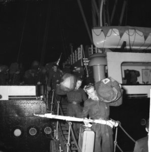 Aankomst eerste detachement van de eerste Suriname Compagnie te Amsterdam, Bestanddeelnr 912-1339