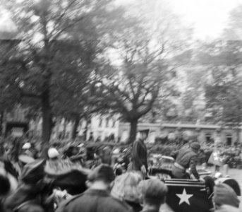 Aankomst Eisenhower bij Paleis Lange Voorhout, Bestanddeelnr 900-8931