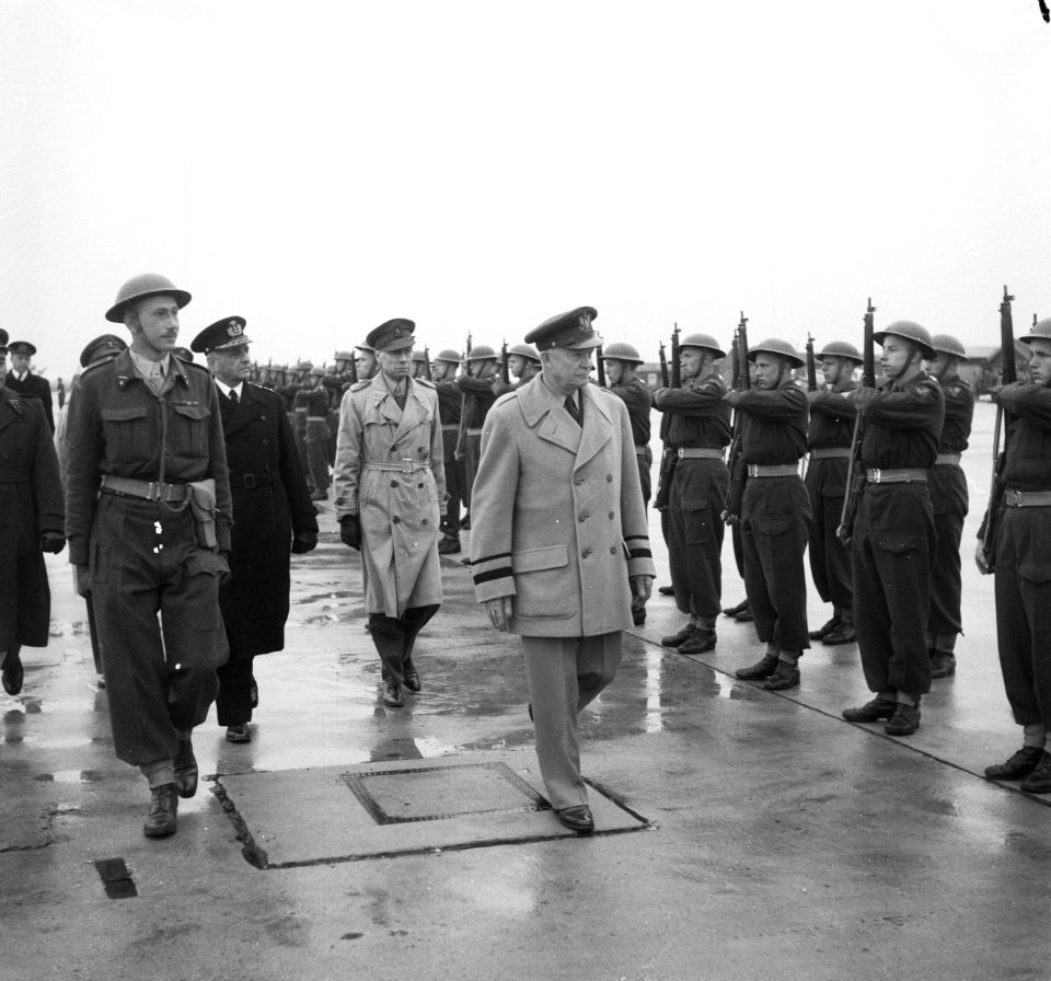 Aankomst Eisenhower op Schiphol, Bestanddeelnr 904-5557