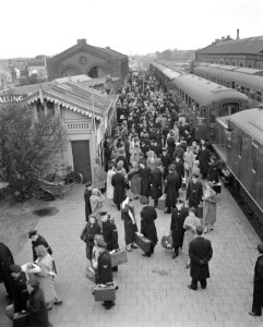 Aankomst Feeentrein Den Helder KIM, Bestanddeelnr 908-1948