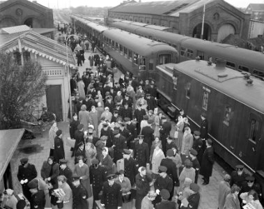 Aankomst Feeentrein Den Helder KIM, Bestanddeelnr 908-1944