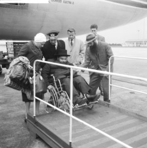 Aankomst Rabbi Uriel Zimmer op Schiphol, Bestanddeelnr 912-8996