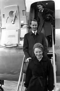 Aankomst prinses Irene en prins Carlos op Schiphol, Bestanddeelnr 919-9403
