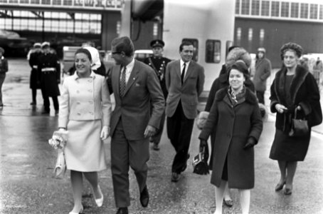 Aankomst prinses Margriet en Pieter op Schiphol, Bestanddeelnr 920-0927