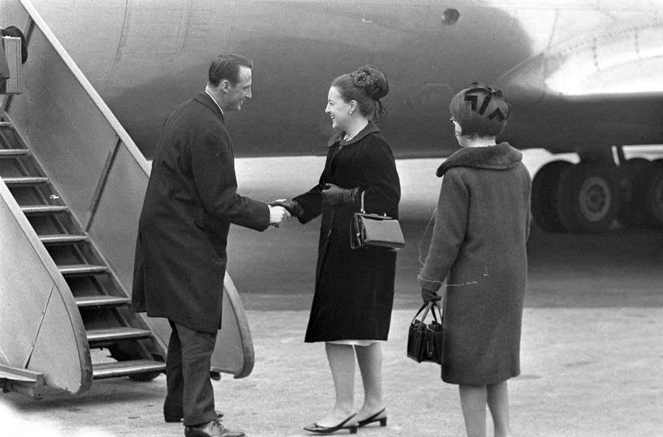 Aankomst prins Harald van Noorwegen op Schiphol, prins Harald , prinses Margriet, Bestanddeelnr 918-8652