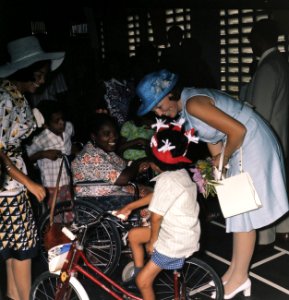 Aankomst Prinses Beatrix en Prins Claus in Paramaribo en verblijf Prinses Beatr, Bestanddeelnr 254-9726