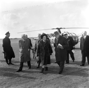 Aankomst per helikopter op Rozenburg, Bestanddeelnr 919-7314