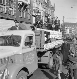 Aankomst Piet Hein in Rotterdam, Bestanddeelnr 909-4785