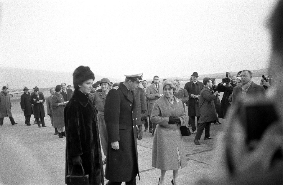Aankomst Prinses Margaret en Anthony Armstrong Jones Brussel, Bestanddeelnr 911-8713