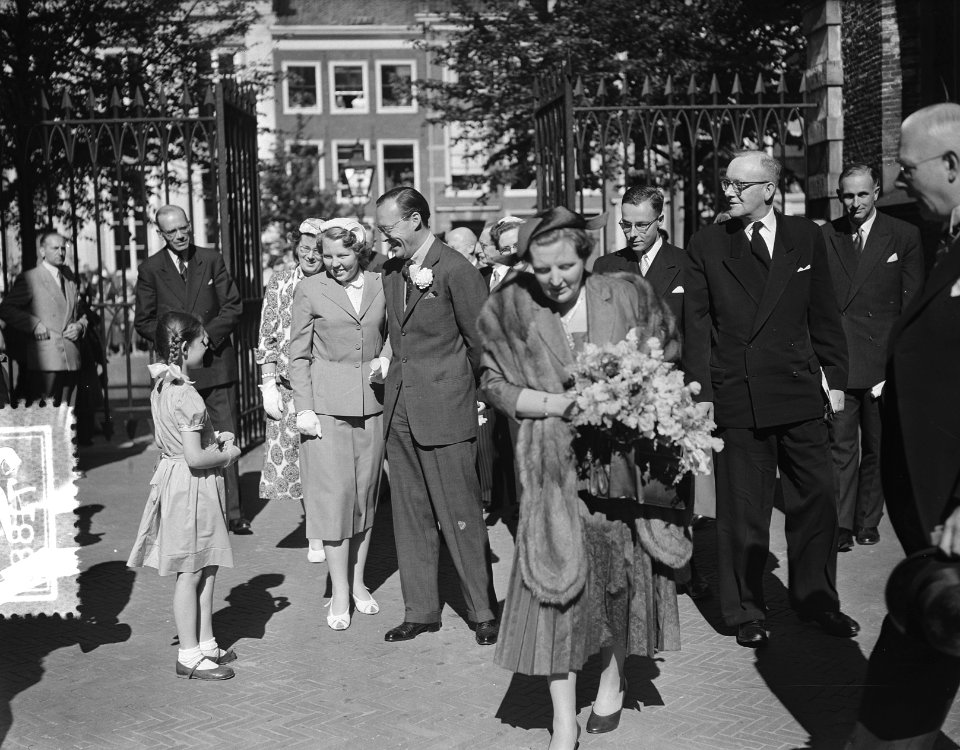 Aankomst van koningin Juliana, Bestanddeelnr 907-1889