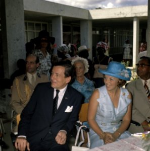 Aankomst Prinses Beatrix en Prins Claus in Paramaribo en verblijf Prinses Beatr, Bestanddeelnr 254-9728