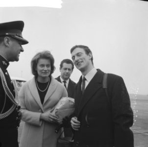Aankomst prins Friedrich Wilhelm von Preussen op Schiphol, met zijn zuster prins, Bestanddeelnr 918-8669