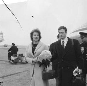 Aankomst prins Friedrich Wilhelm von Preussen op Schiphol, met zijn zuster prins, Bestanddeelnr 918-8670