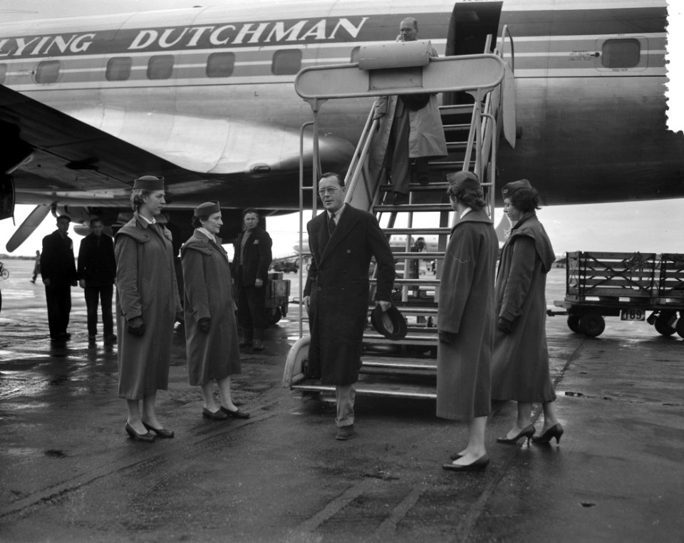 Aankomst Prins Bernhard op Schiphol uit New York, Bestanddeelnr 908-1184