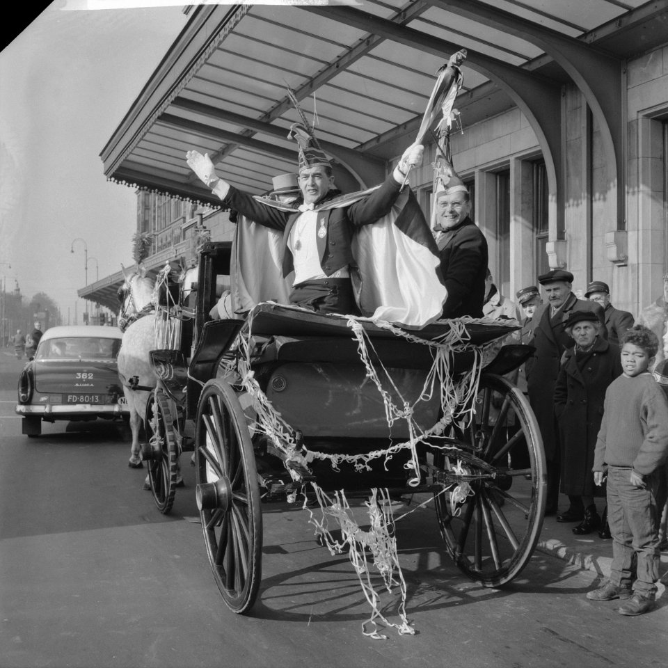 Aankomst Prins Carnaval Centraal Station, Bestanddeelnr 913-5609