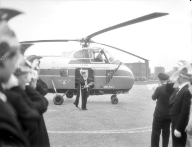 Aankomst Prins Carnaval per helicopter in Rotterdam, Bestanddeelnr 906-2973