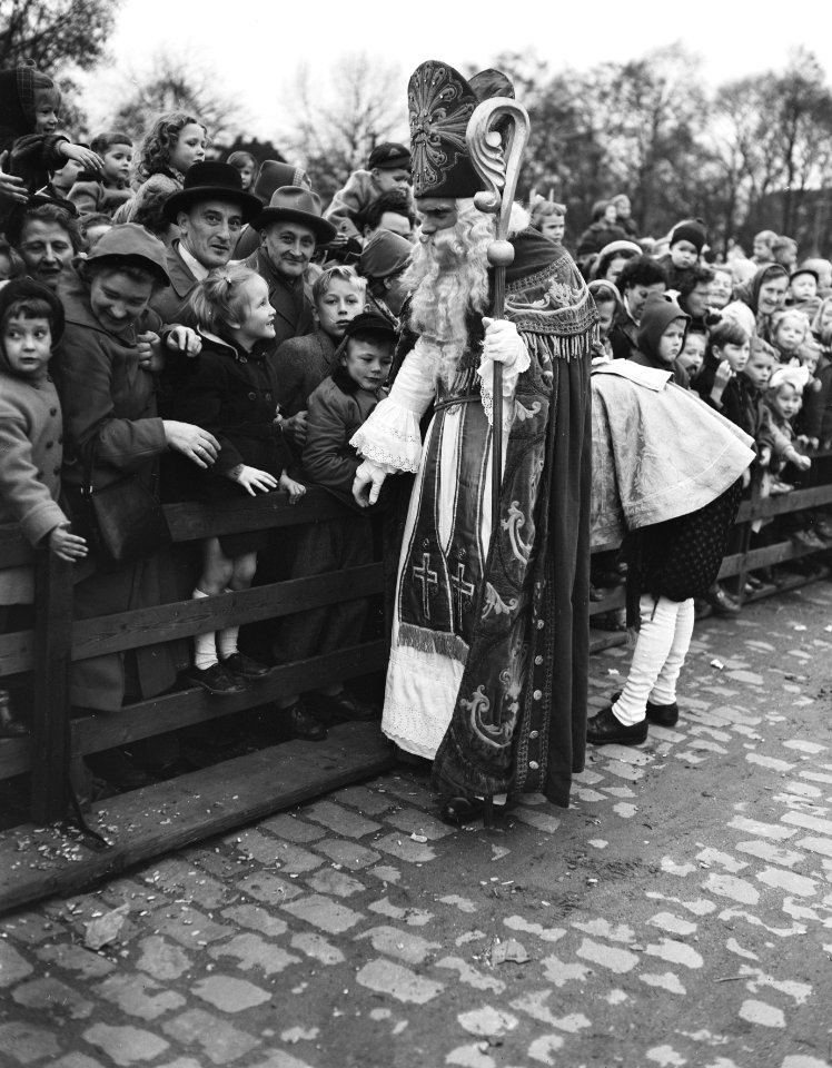 Aankomst Sint Nicolaas te Rotterdam, Bestanddeelnr 907-4377