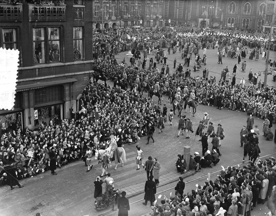 Aankomst Sint Nicolaas te Amsterdam, Bestanddeelnr 907-4428