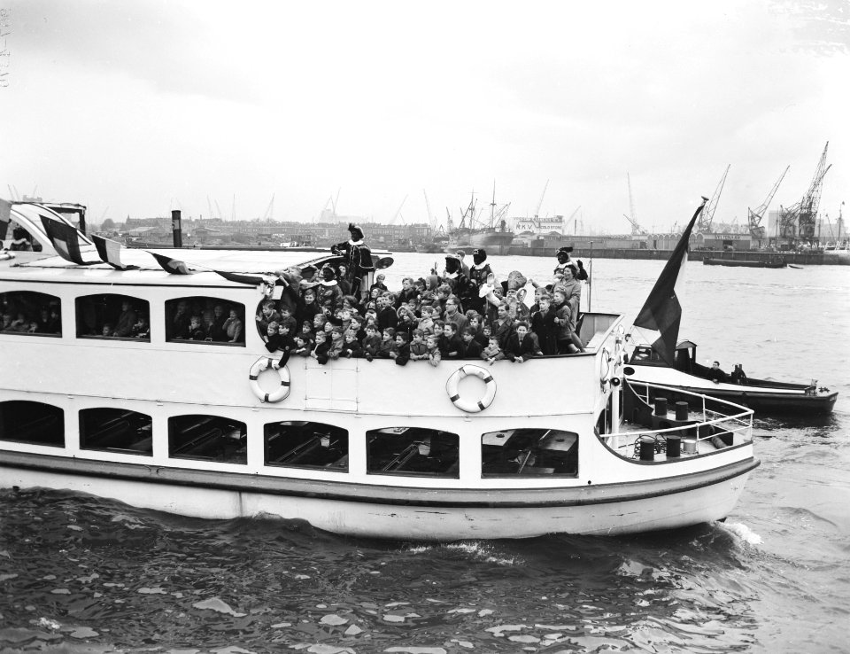 Aankomst Sint Nicolaas te Rotterdam, Bestanddeelnr 907-4370