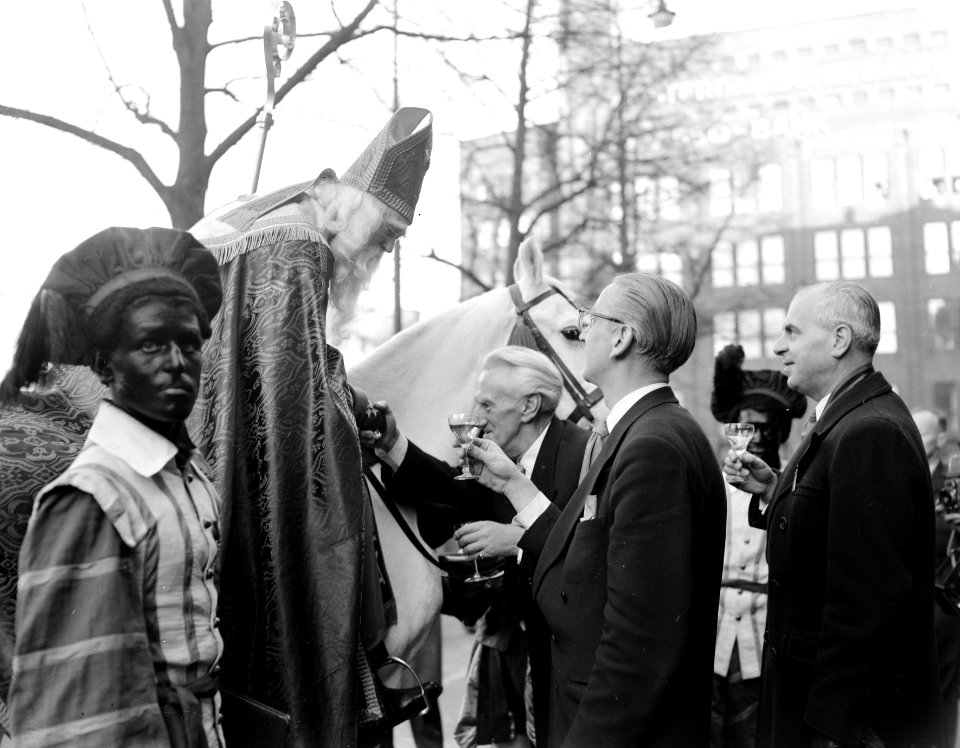 Aankomst Sint Nicolaas te Amsterdam, Bestanddeelnr 907-4439