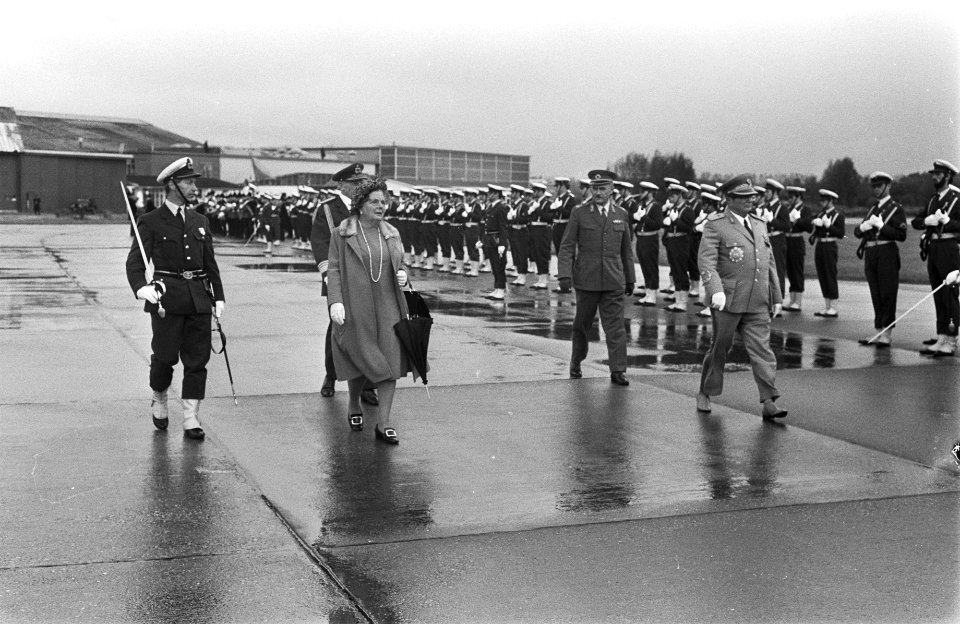 Aankomst President Tito en echtgenote op Ypenburg, Bestanddeelnr 923-9365