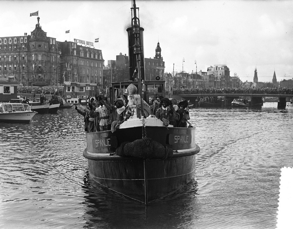 Aankomst Sint Nicolaas te Amsterdam, Bestanddeelnr 907-4437