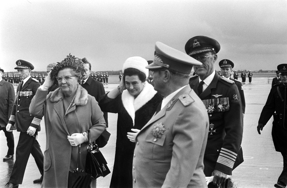 Aankomst President Tito en echtgenote op Ypenburg, Bestanddeelnr 923-9369