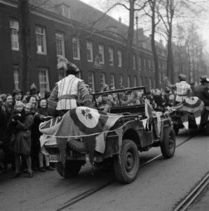 Aankomst Sint Nicolaas te Amsterdam, Bestanddeelnr 901-1703