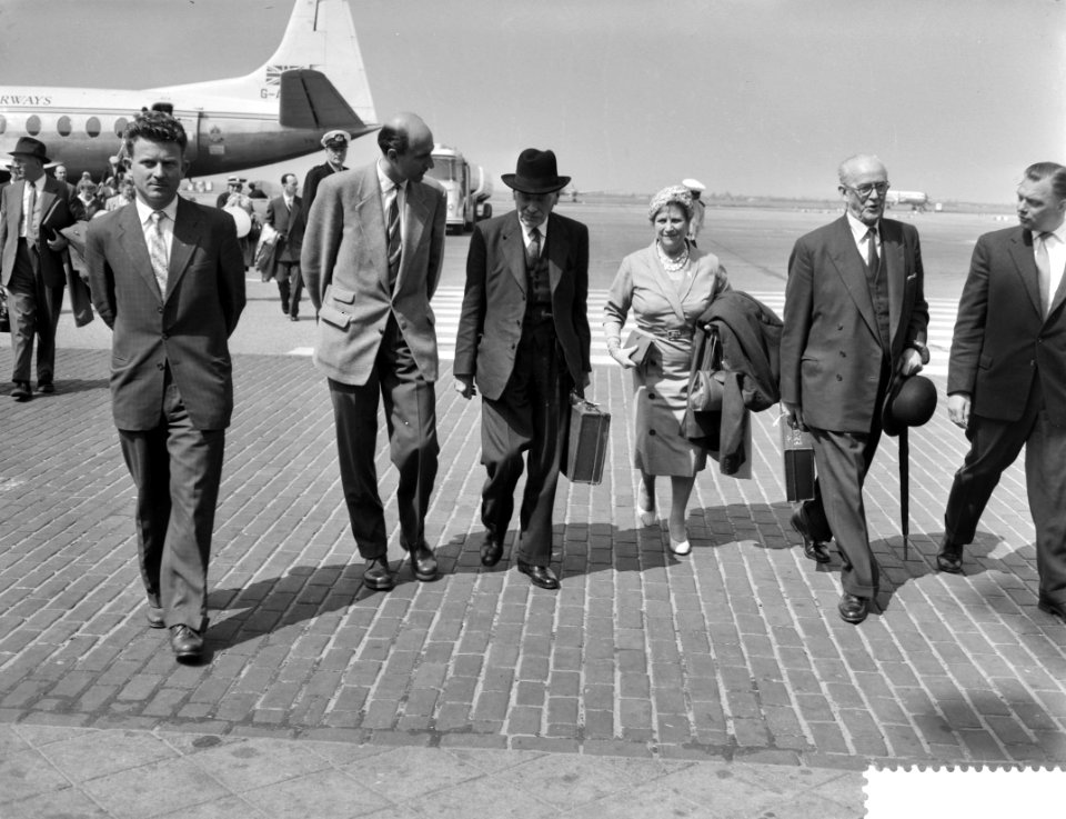 Aankomst oudpremier Clement Attlee op Schiphol, Bestanddeelnr 910-3561