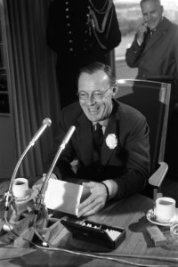 Aankomst Prins Bernhard op Schiphol, Bestanddeelnr 912-4145