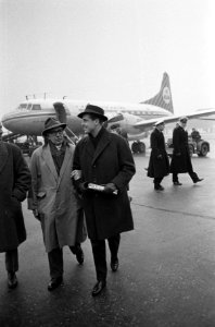 Aankomst van de Duitse filmacteur Joachim Hansen op Schiphol, Bestanddeelnr 911-8809