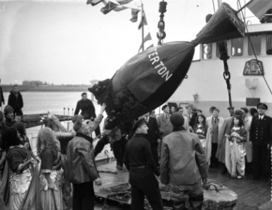 Aankomst Uiterton 100 jaar KMI Den Helder, Bestanddeelnr 906-7924