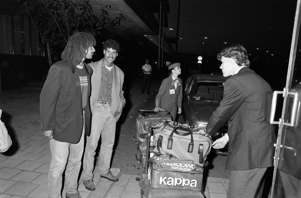 Aankomst v.l.n.r. Ruud Gullit, Frank Rijkaard en Marco Van Basten, Bestanddeelnr 934-4613