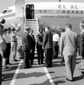 Aankomst van een buitenlandse delegatie per Boeing 720 B van luchtvaartmaatschap, Bestanddeelnr 255-3127