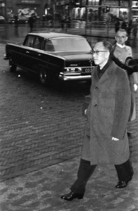 Aankomst van de zaakgelastigde van de Volksrepubliek van China, Liao Ho Shy, Bestanddeelnr 920-9607