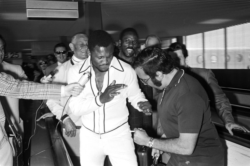 Aankomst van Joe Frazier op Schiphol, Bestanddeelnr 924-5570
