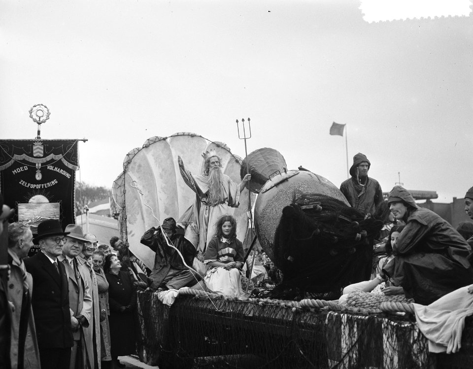 Aankomst Uiterton 100 jaar KMI Den Helder, Bestanddeelnr 906-7930