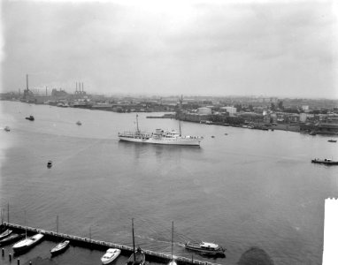 Aankomst van het Koninklijke Noorse jacht Norge in de haven van Amsterdam, Bestanddeelnr 916-8579