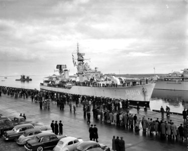 Aankomst van Hr Ms Groningen in Den Helder uit Nieuw Guinea, Bestanddeelnr 910-0140
